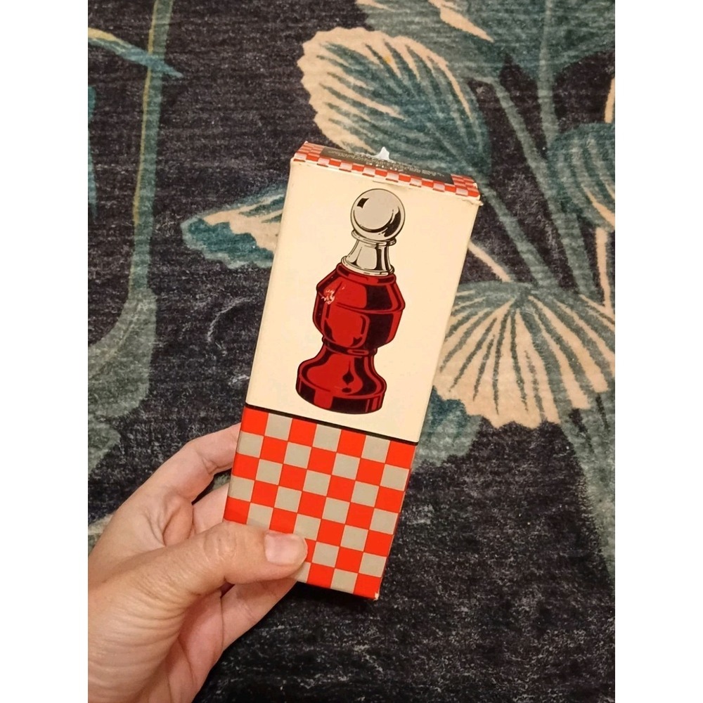 Vintage Avon The Pawn Chess Piece Wild Country After Shave 3 fl oz w/ Box